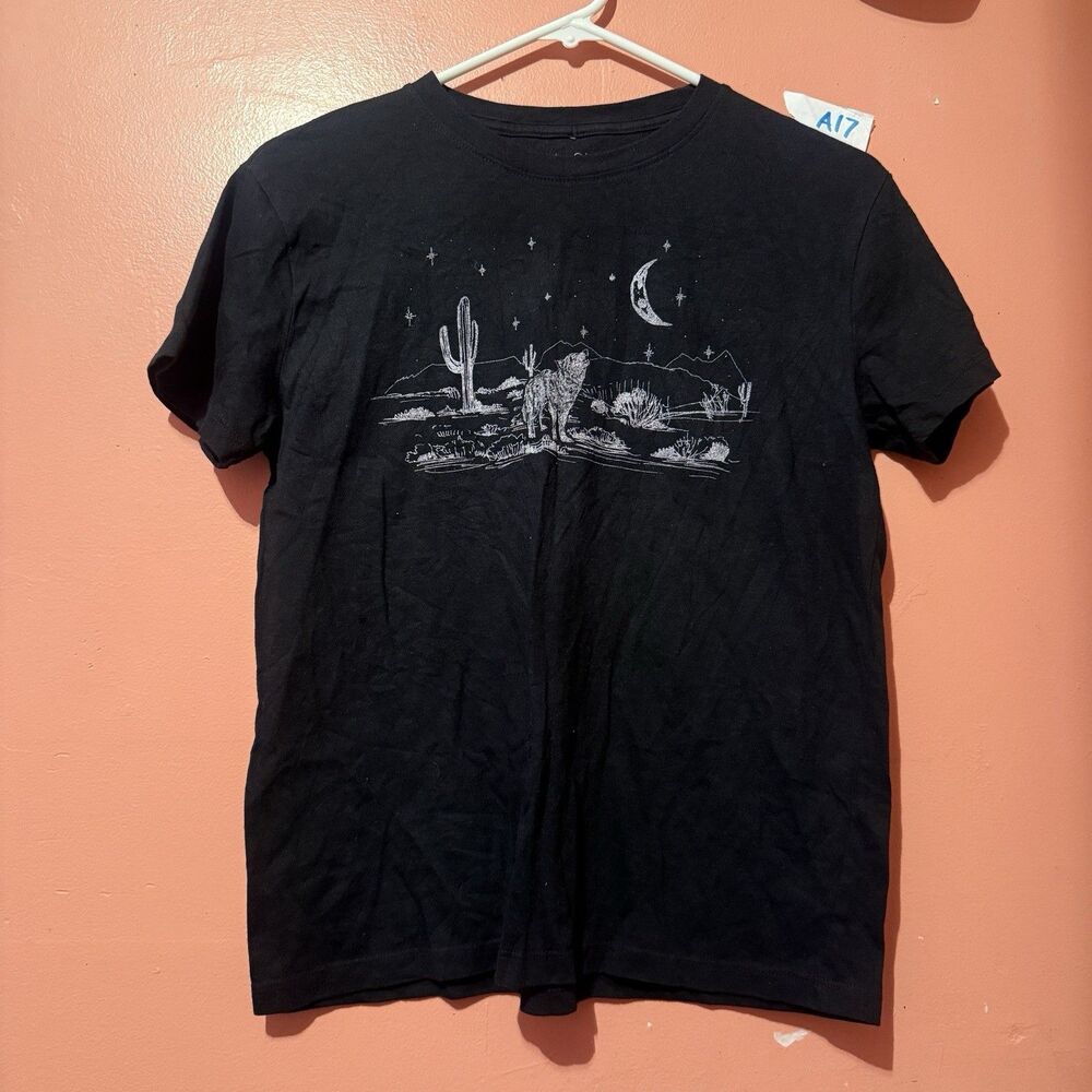 Fifth Sun Womens TShirt M Medium Black Desert Night Wolf Short Sleeve Tee Shirt